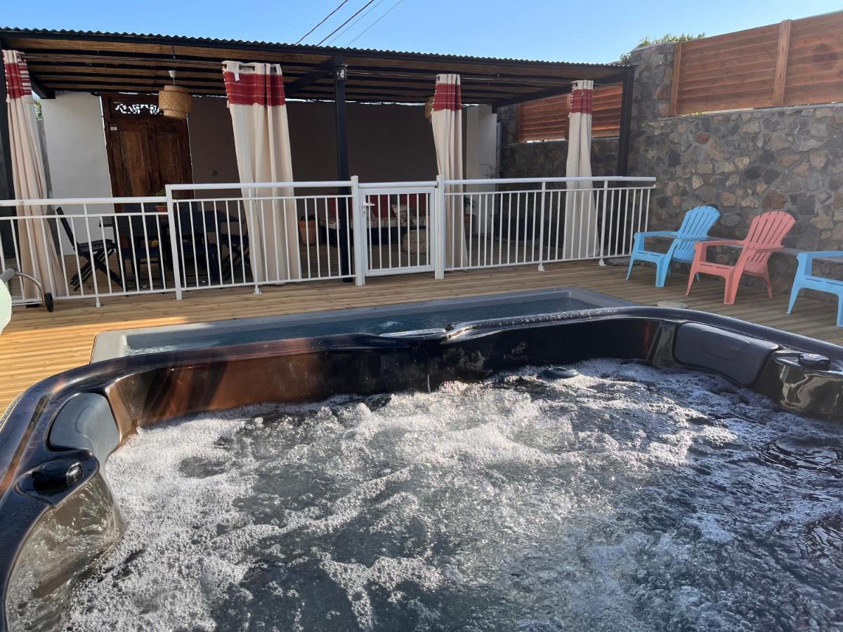 Magnifique villa créole avec piscine La Casita Saint Pierre Esterno foto